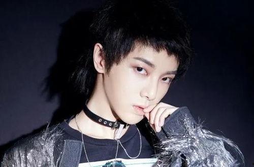 华晨宇吃大瓜,真相令人震惊